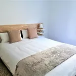 Moderno Dos Con Wi-fi Y Parking En - Es-258-77 ロザス